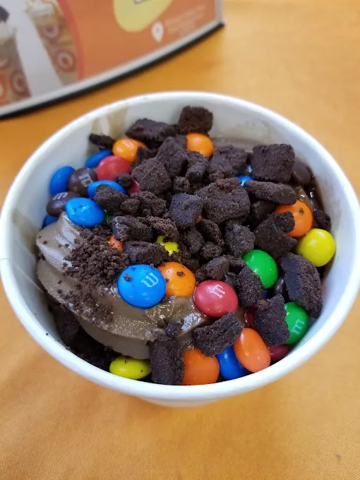 Orange Leaf Frozen Yougurt Picture 4