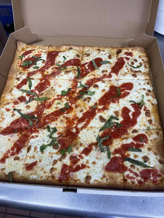 Ralph's Italian pizzeria and restaurant since 1975 Picture 2