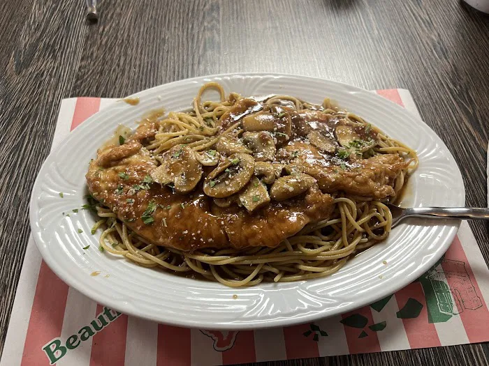 Ralph's Italian pizzeria and restaurant since 1975 Picture 6