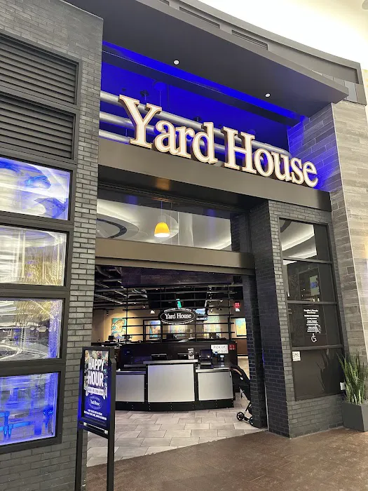 Yard House Picture 1