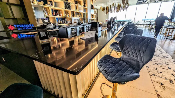 Dream Bar Picture 8