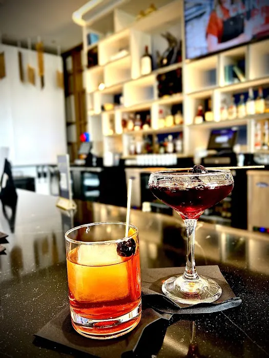 Dream Bar Picture 9