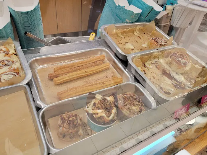 Cinnabon Picture 7