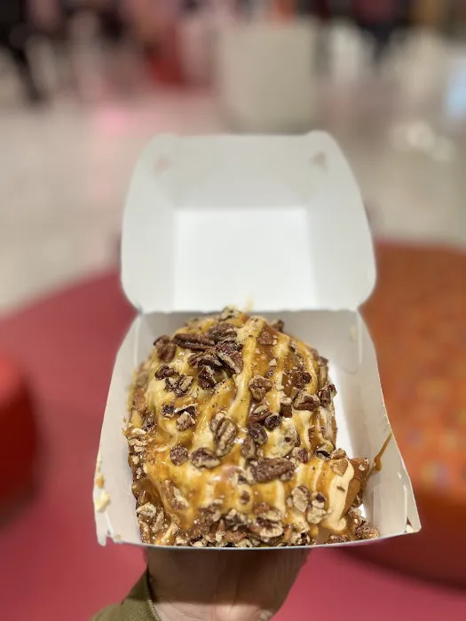 Cinnabon Picture 6