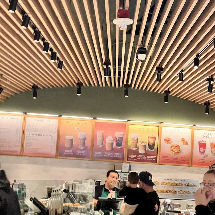Starbucks Picture 10