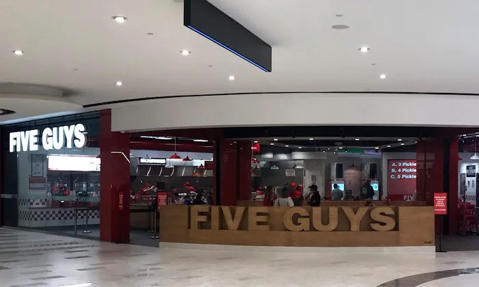 Five Guys Picture 9