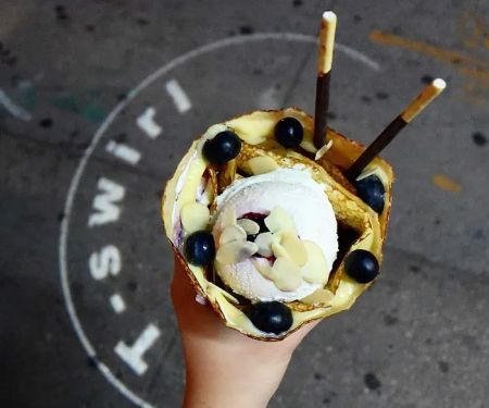 T-Swirl Crepe - American Dream Mall