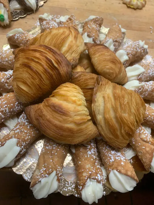 Vella's Cannoli Picture 1