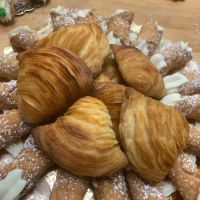 Vella's Cannoli ico