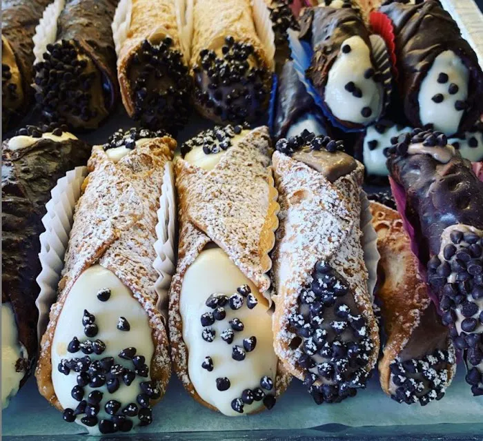 Vella's Cannoli Picture 4