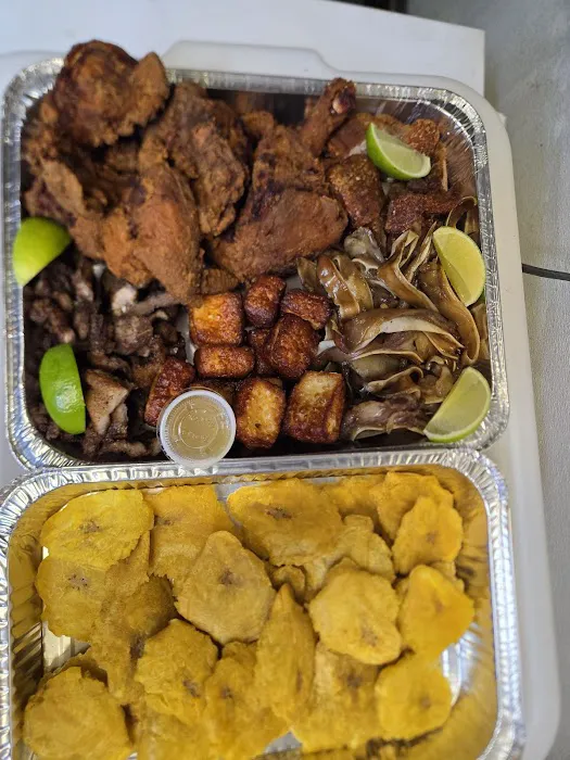 GIL SANTANA DELI MARKET LLC Picture 5