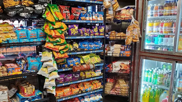 GIL SANTANA DELI MARKET LLC Picture 6