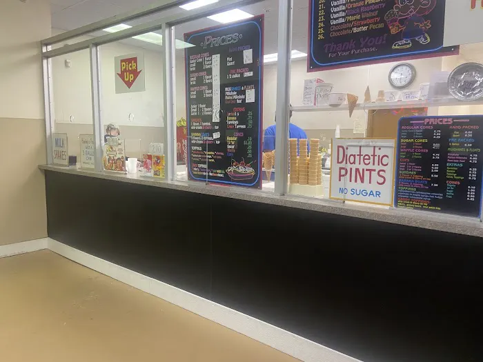 Guernsey Crest Ice Cream Co Picture 10