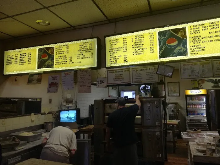 33rd Pizza Picture 8