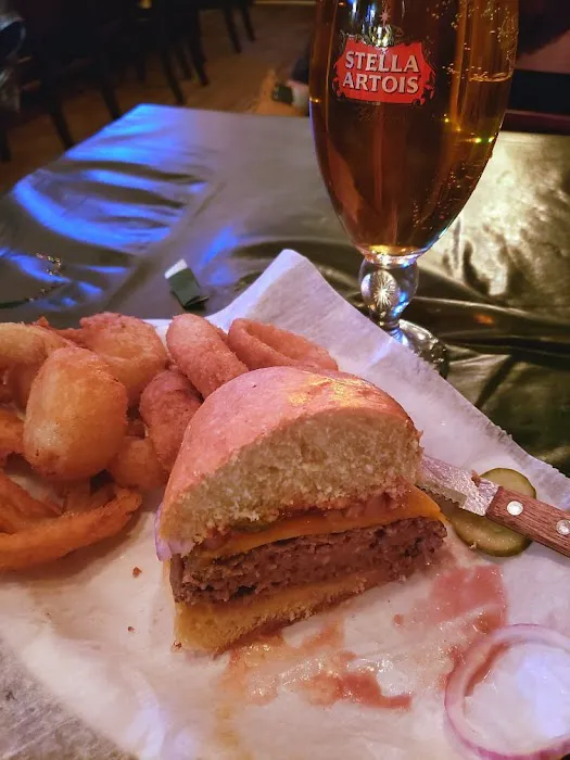Dutch House Tavern Picture 5