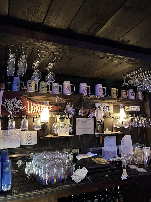 Dutch House Tavern Picture 6