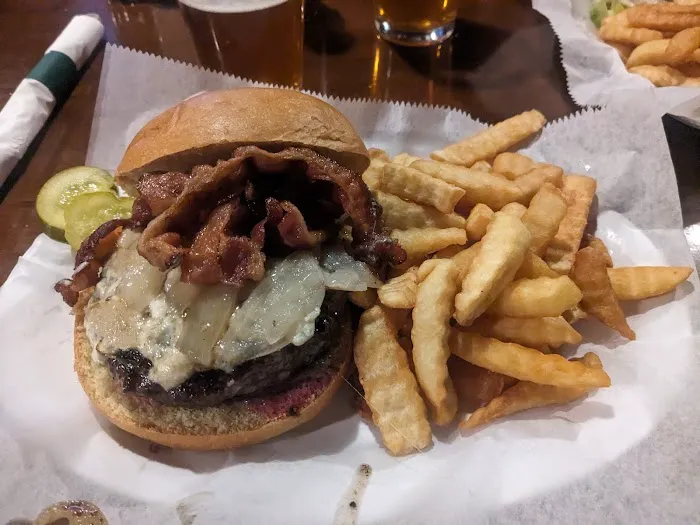 Dutch House Tavern Picture 7
