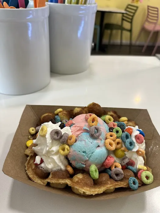 Roll Thai'd Creamery Picture 3