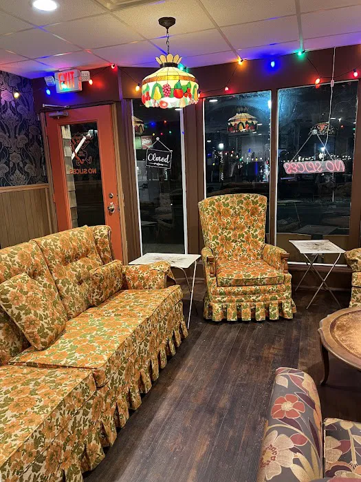 Casano's Pizza Parlor Picture 10