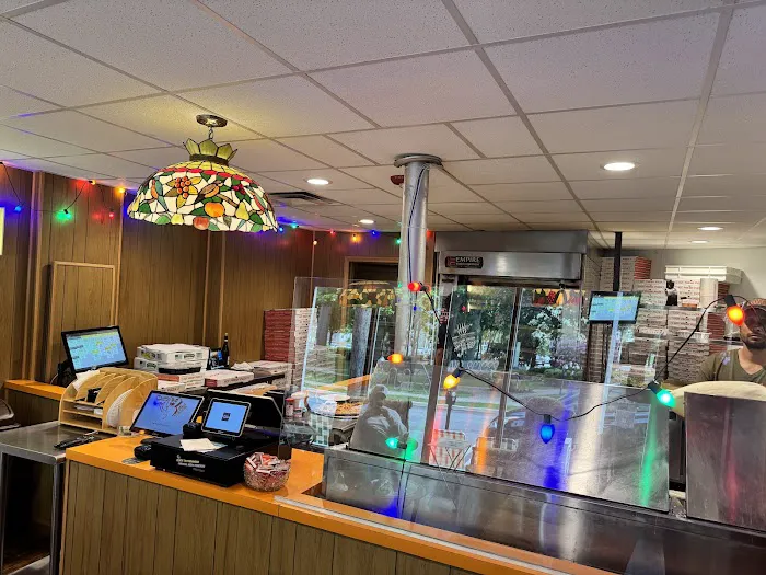 Casano's Pizza Parlor Picture 5
