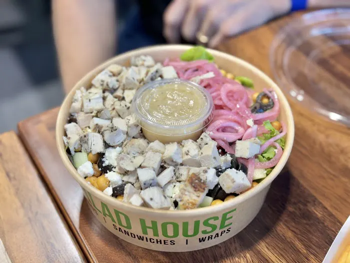 Salad House Picture 7