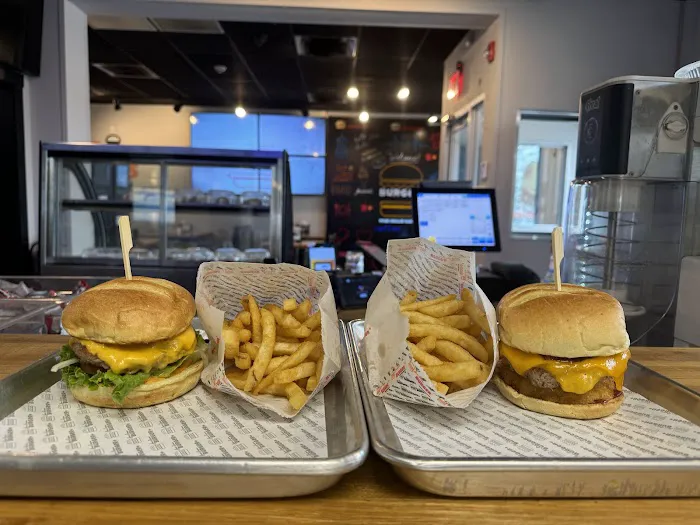 BURGER+ Clifton NJ Picture 2