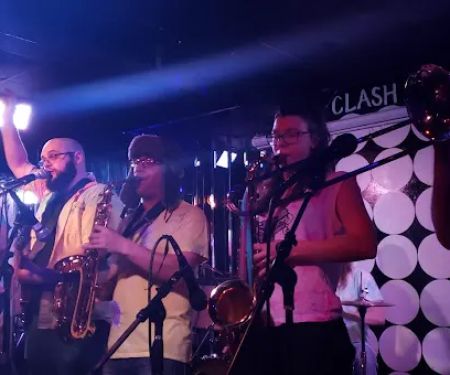 Clash Bar