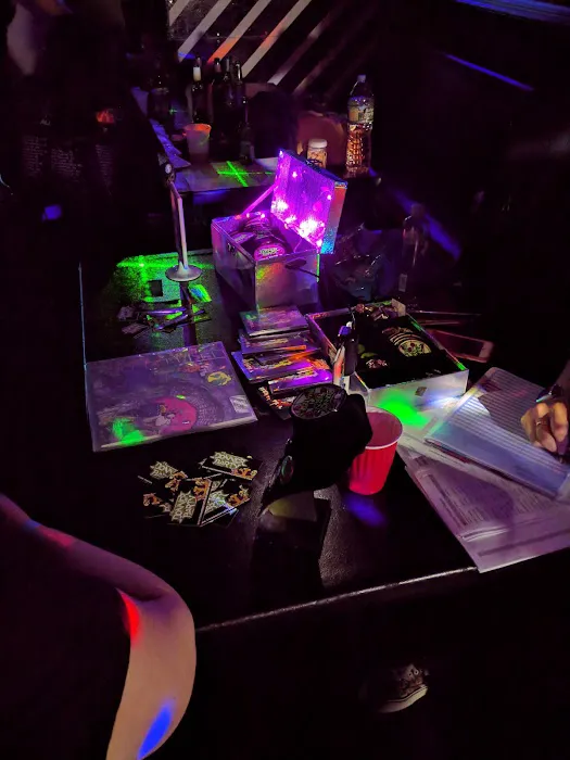 Clash Bar Picture 8