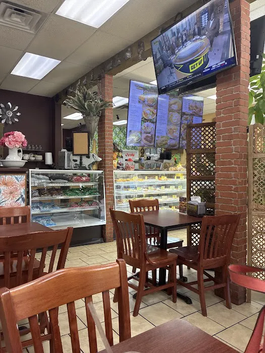 Macondo Restaurant & Bakery Picture 2