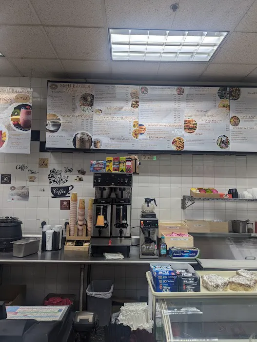 Plaza Bagels & Deli Picture 5