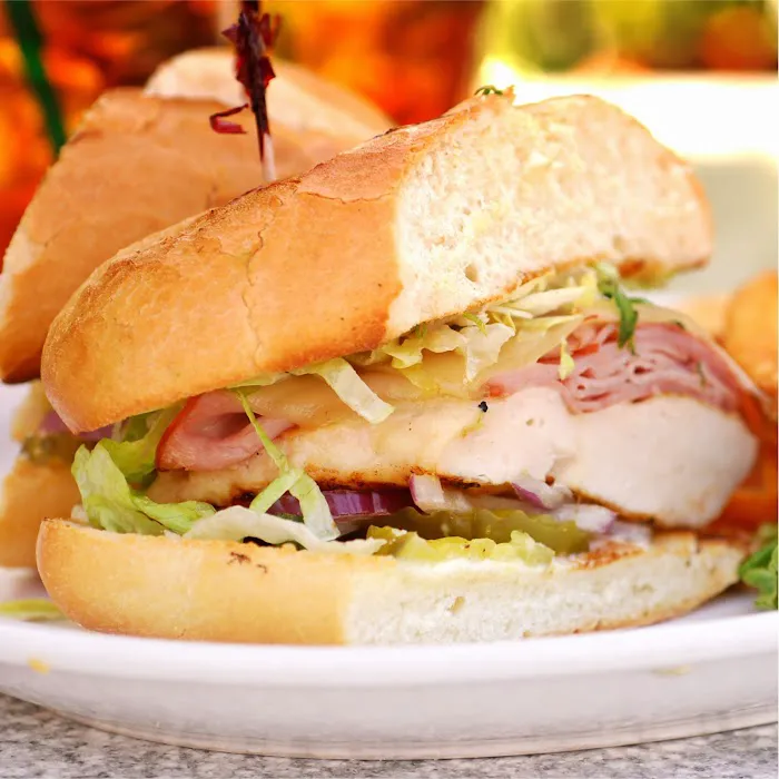 Parisi's Deli & Liquors Picture 7