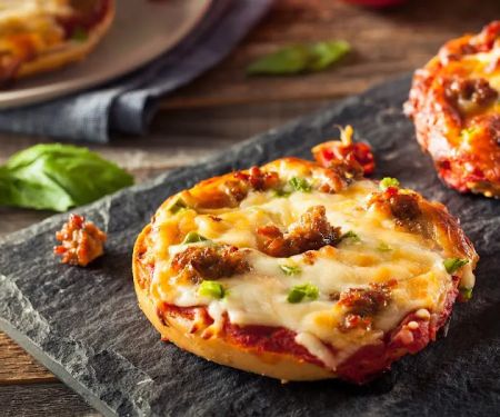Pizza Bagels