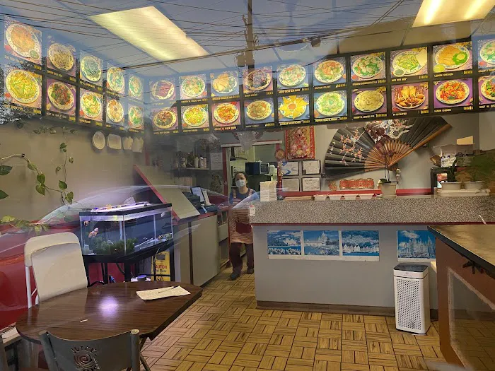 Huang's Kitchen Picture 10