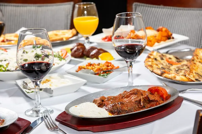 Mado Restaurant Picture 1