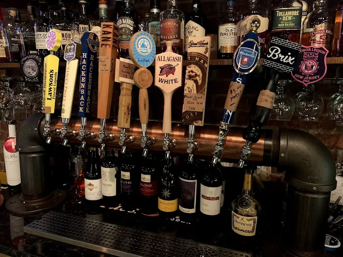 Barrel & Brew Craft Bar, Kitchen & Spirits Picture 4