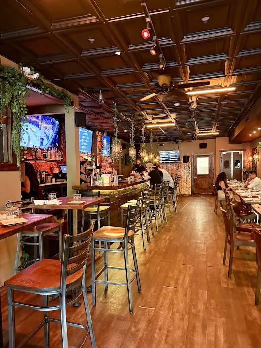 Barrel & Brew Craft Bar, Kitchen & Spirits Picture 6