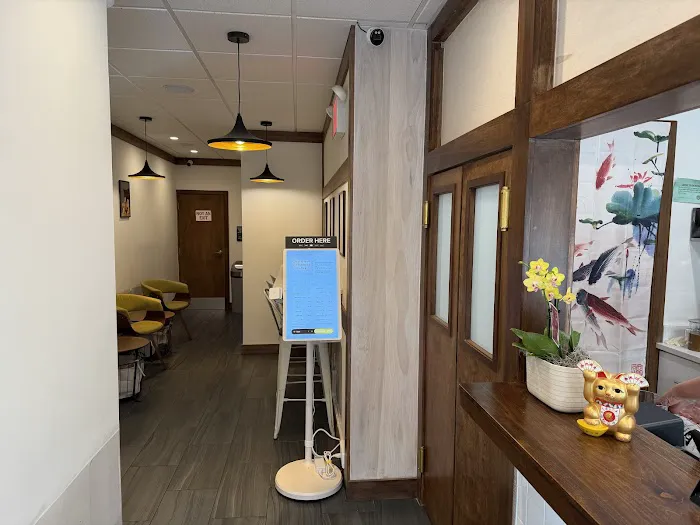 Crystal Bloom Cafe Picture 4