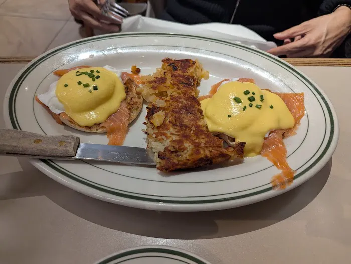 Great Neck Diner Picture 10
