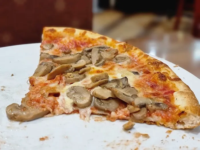 Gino's Pizza of Great Neck Picture 7