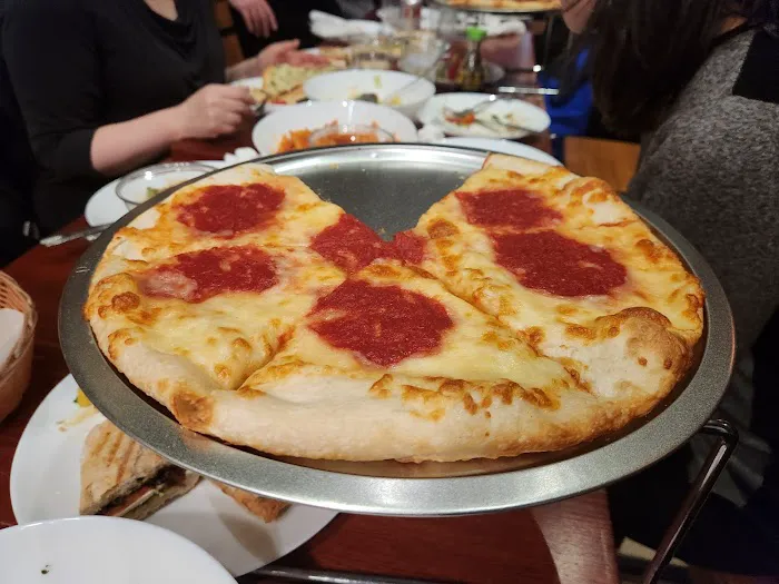 La Pizzeria Picture 6