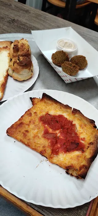 La Pizzeria Picture 2