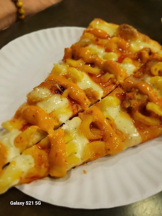 Krave It Pizza & Sandwich Joint Picture 3