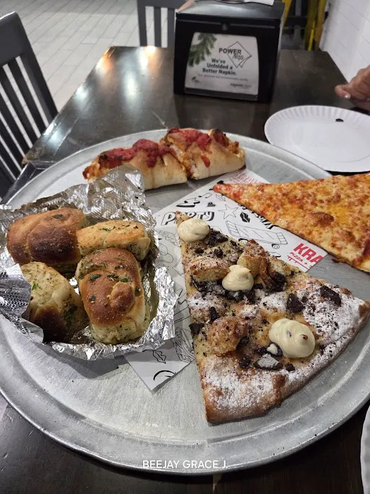 Krave It Pizza & Sandwich Joint Picture 10