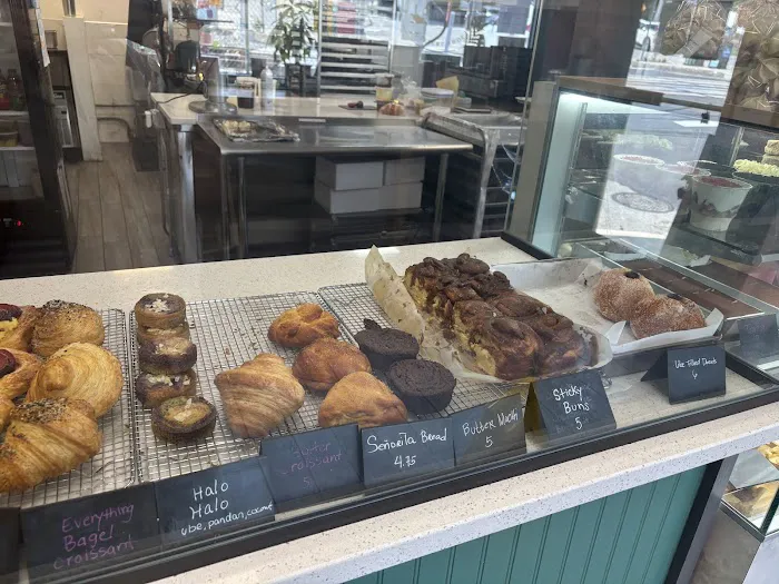 Fern & Aurora Dessert Shop Picture 3