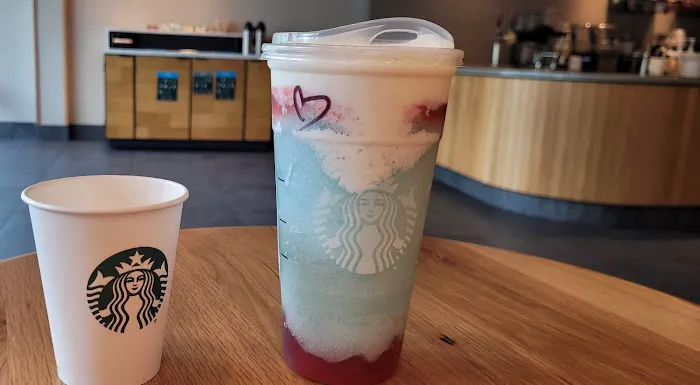 Starbucks Picture 7