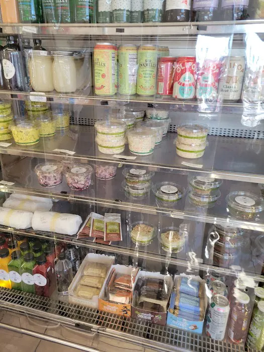 Rock n Roots Vegan Eatery Picture 3