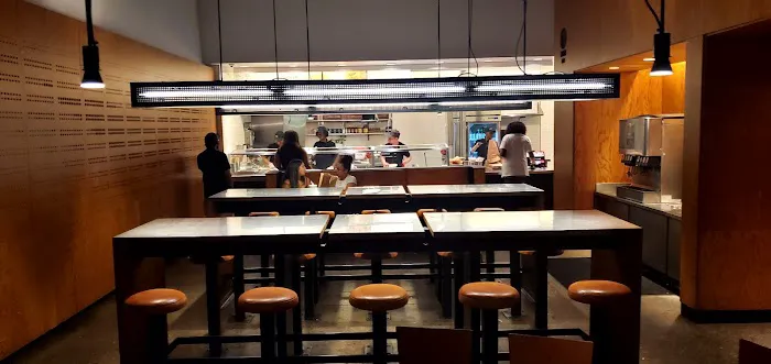Chipotle Mexican Grill Picture 5