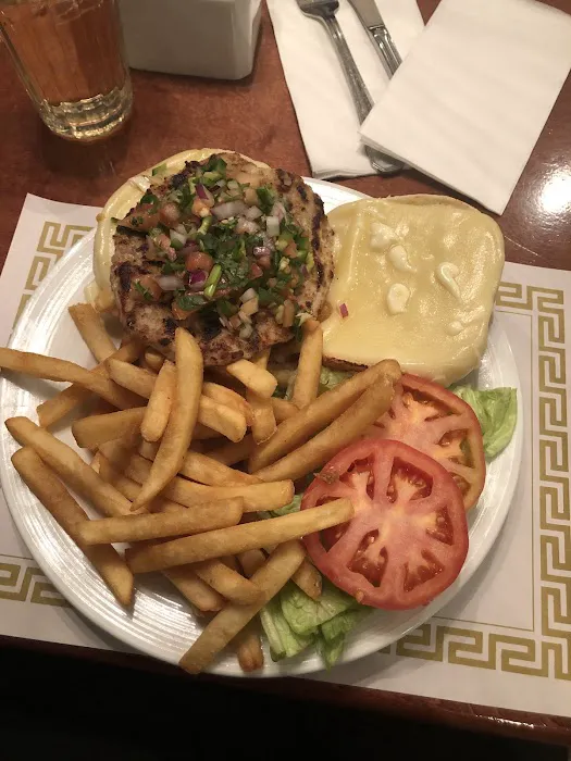 Dining at North Shore Towers Picture 6