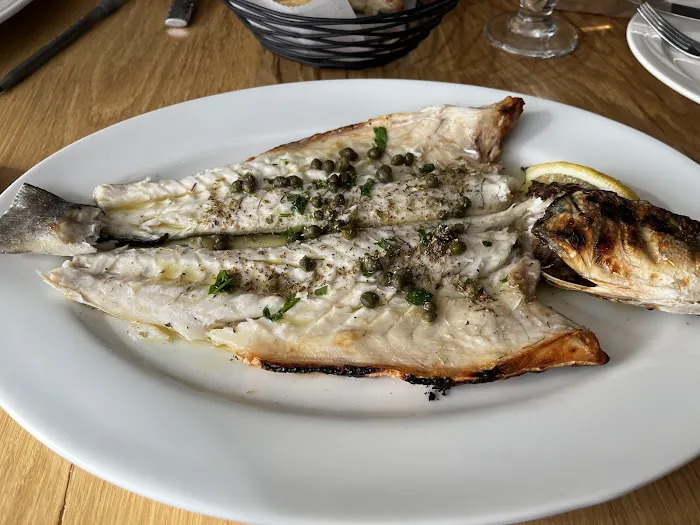 Paros Grille Picture 8