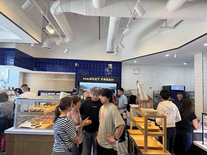 Paris Baguette Picture 1
